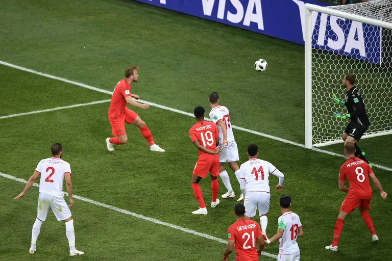 Inglsimaa võitis Tuneesiat 2:1