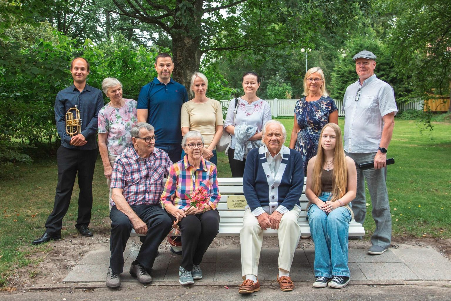 Mälestuspingi avamisele olid kohale tulnud ka Voldemar Taggo sugulased teiste hulgas tema tütar Aino Lüüdik (esireas vasakult teine).