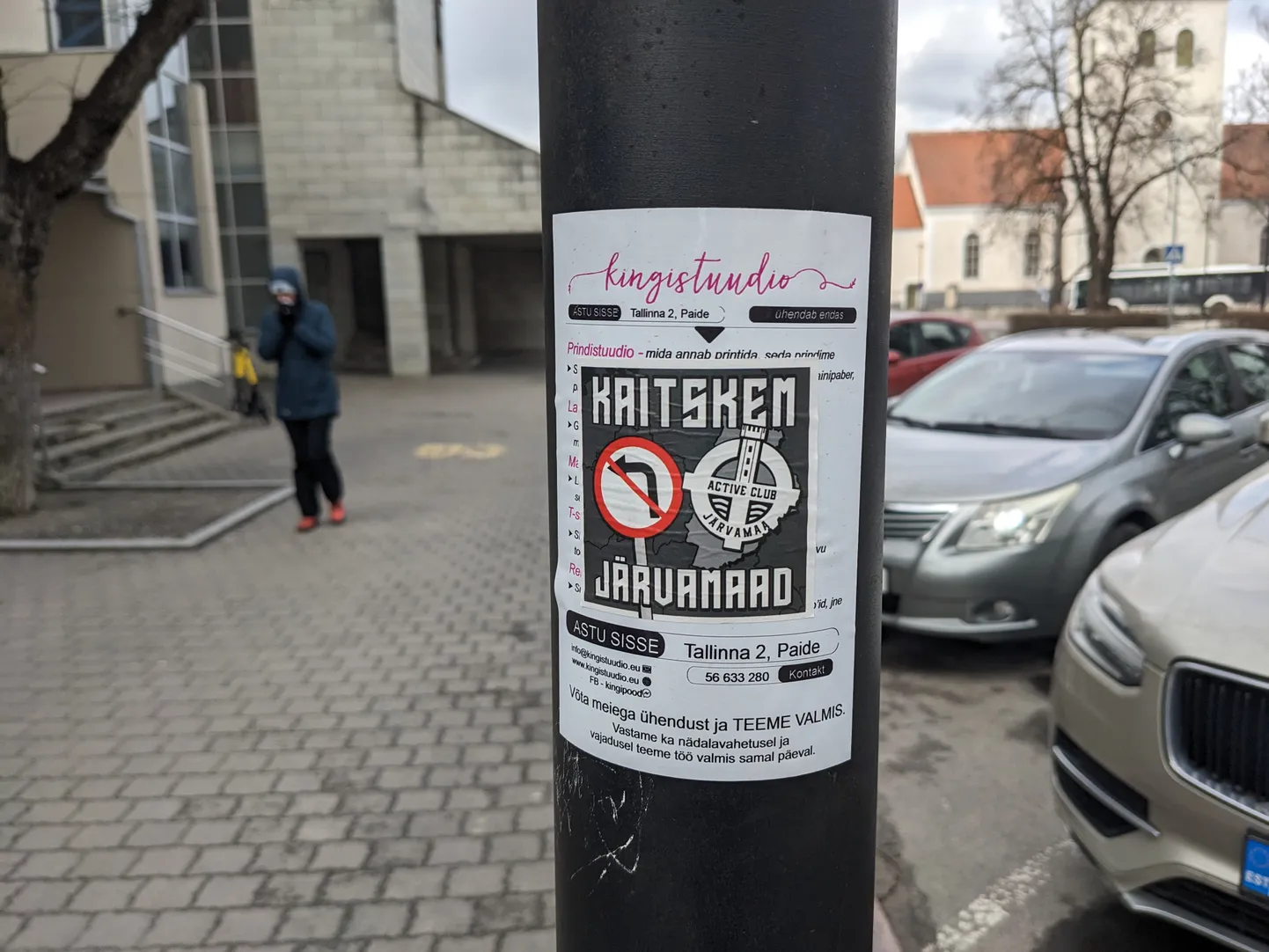 Tänavapostide külge reklaamide kleepimine pole lubatud