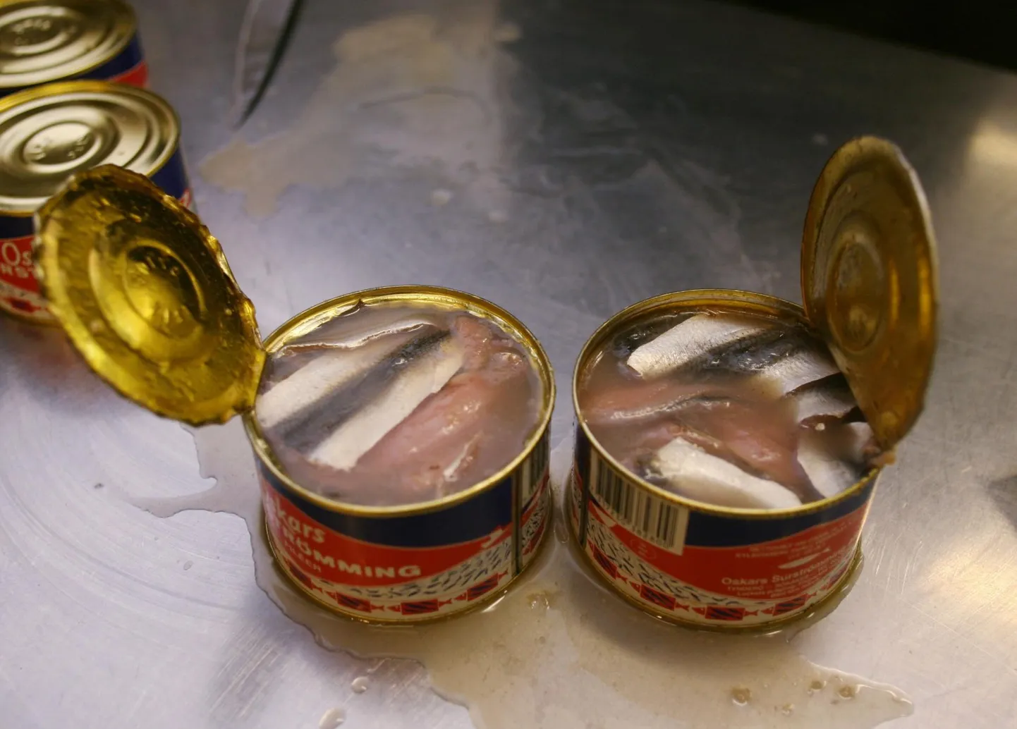 Hapendatud räim ehk surströmming.