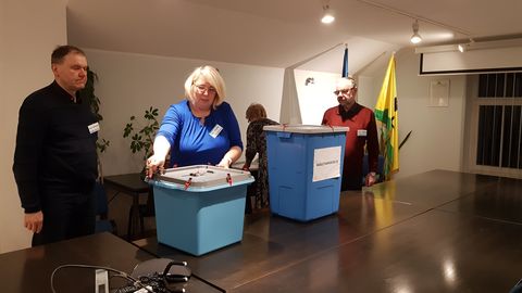 Valimiskastid käisid ringi ka hooldekodudes