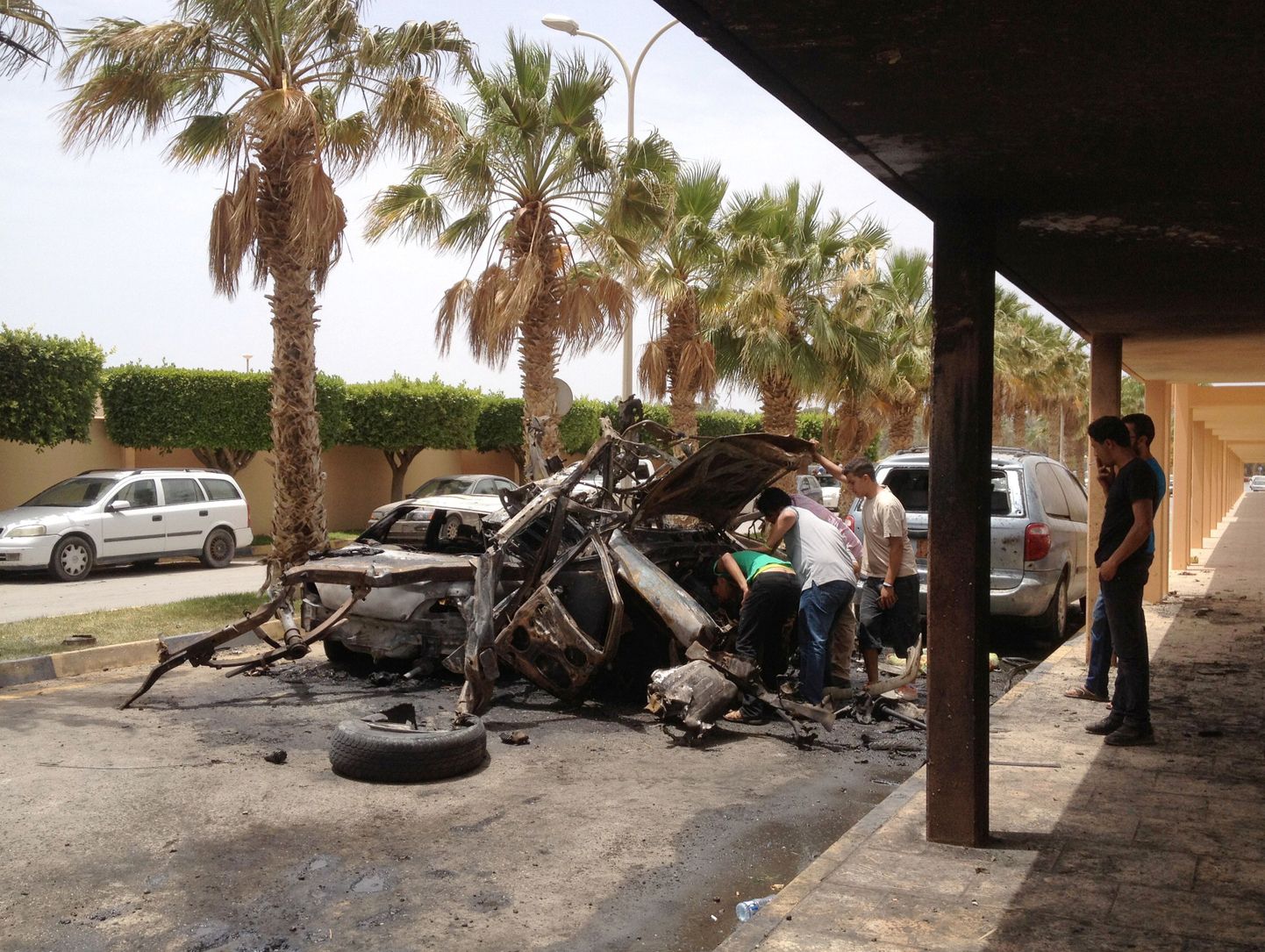 Benghazis plahvatas haigla ees autopomm ka juuni alguses.