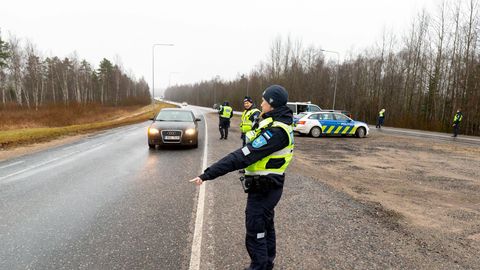 За минувшие сутки на дорогах Эстонии задержали 16 нетрезвых водителей