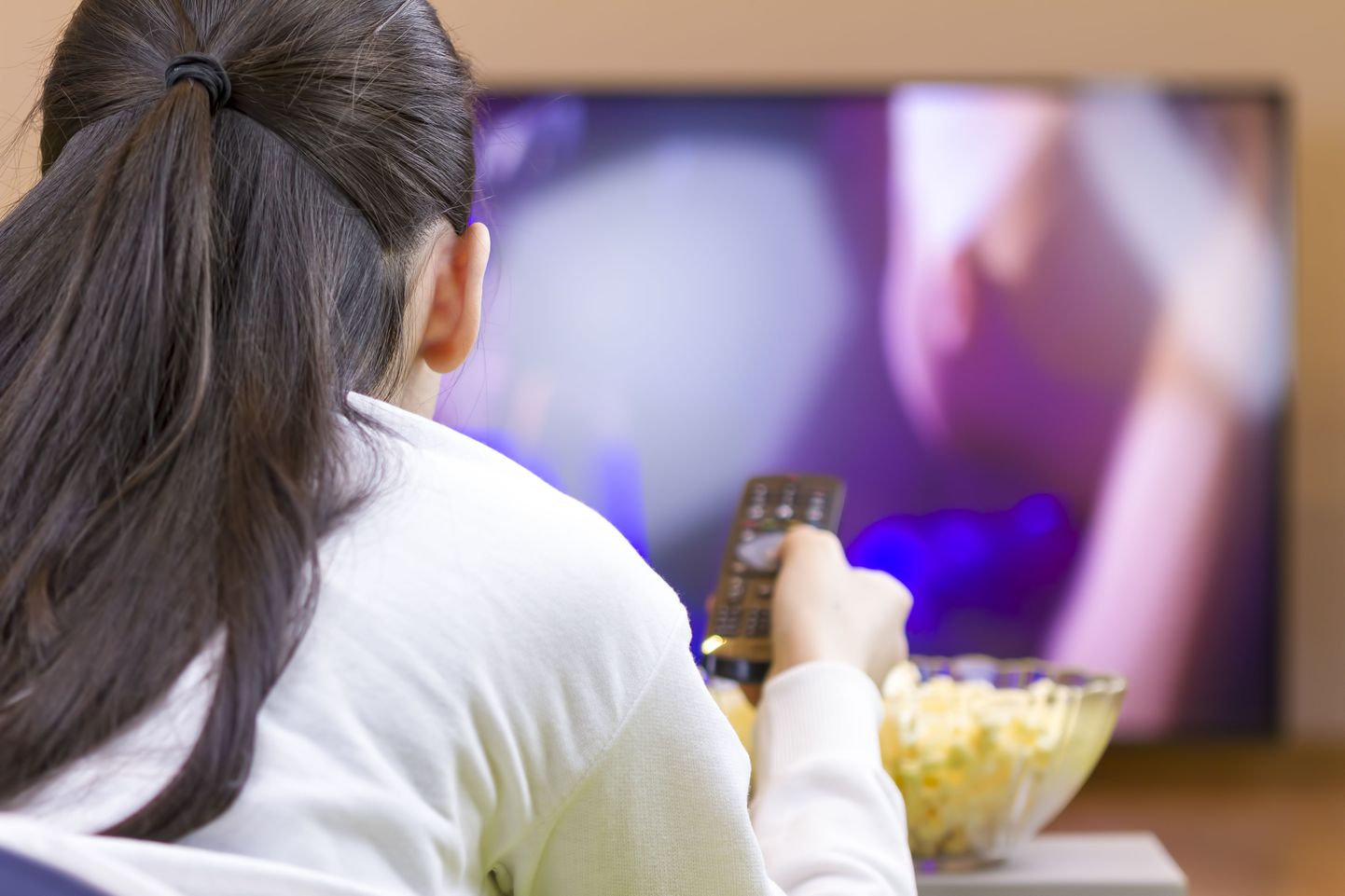 Sageli võetakse uurimistöödes arvesse teleri ees istumise aega, aga see pole ainus aeg, mil inimesed istuvad.