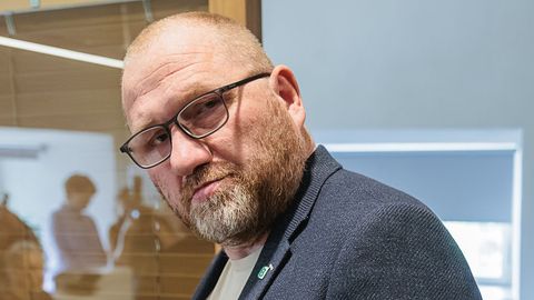 Narva uue volikogu esimehe perekond korraldab Narva-Jõesuus öise suurlaada
