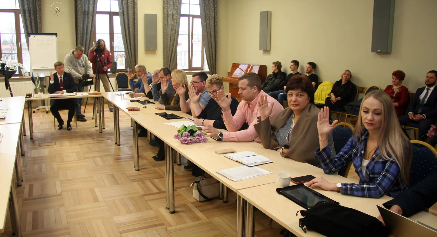 Jõhvi volikogu  on tänavu kolmel korral hääletanud otsuste poolt, mille rahandusministeerium on tunnistanud seadusevastasteks.
