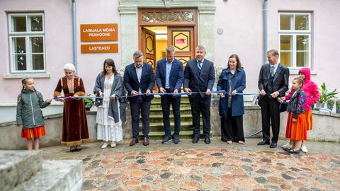 VIDEO & GALERII ⟩ Uueks tehtud Laimjala mõis ja kultuurimaja avati ühel ja samal päeval