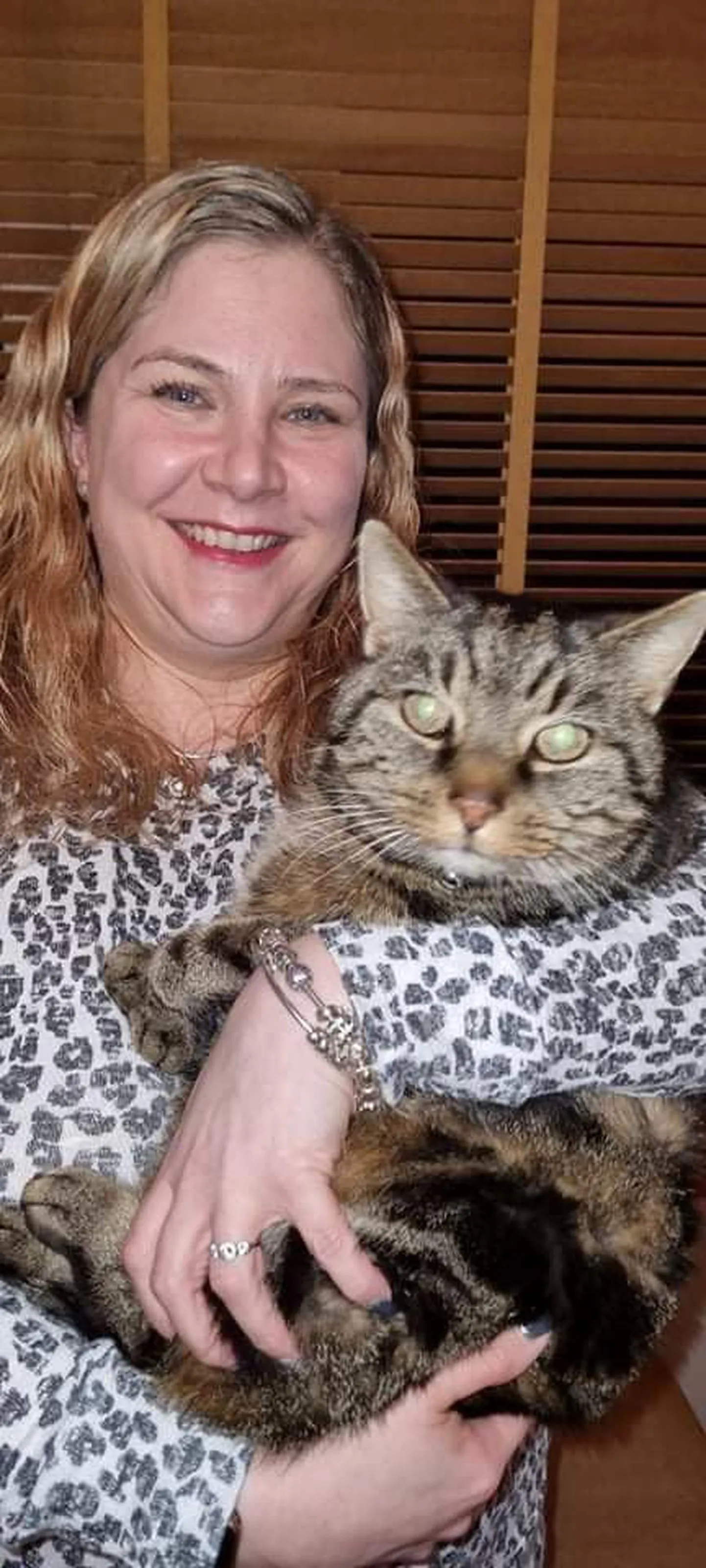 Fiona Mutter ja kass Fergus