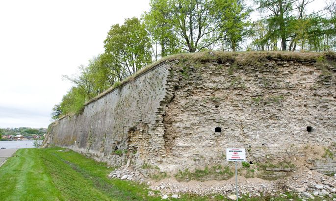 Püstitati bastione
(nt. Narva bastionid)