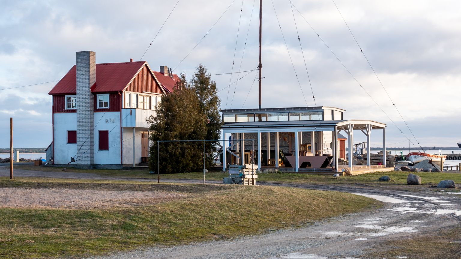 Illiku laiul asuv restoran KÖHT.