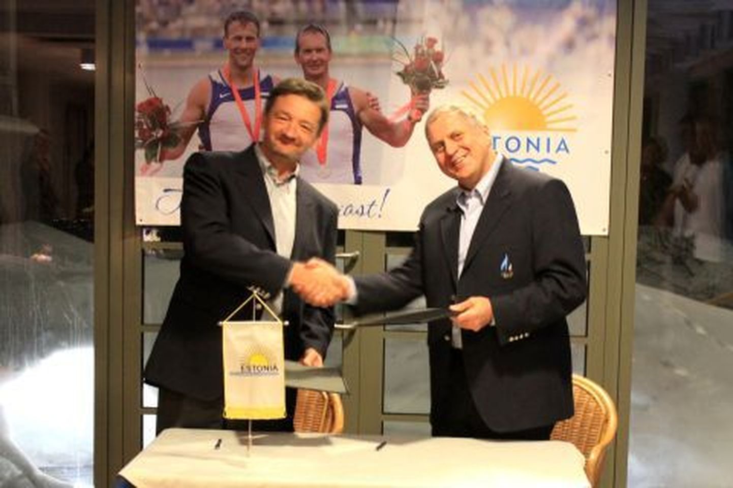 SPA Estonia juht Cardo Remmel ja sõudepresident Rein Kilk allkirjastasid koostöölepingu.