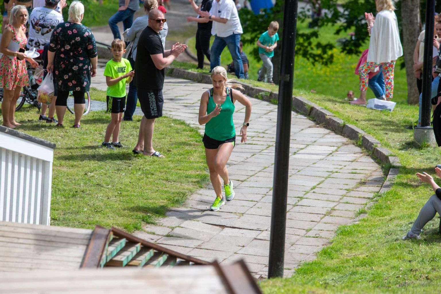 Pühapäeval joostakse Trepimäest üles. Fotol on eelmise aasta naiste arvestuse võitja Airi Põdra.