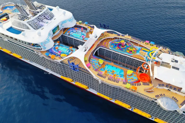 Wonder Of The Seas pardal saab ujuda mere kohal.