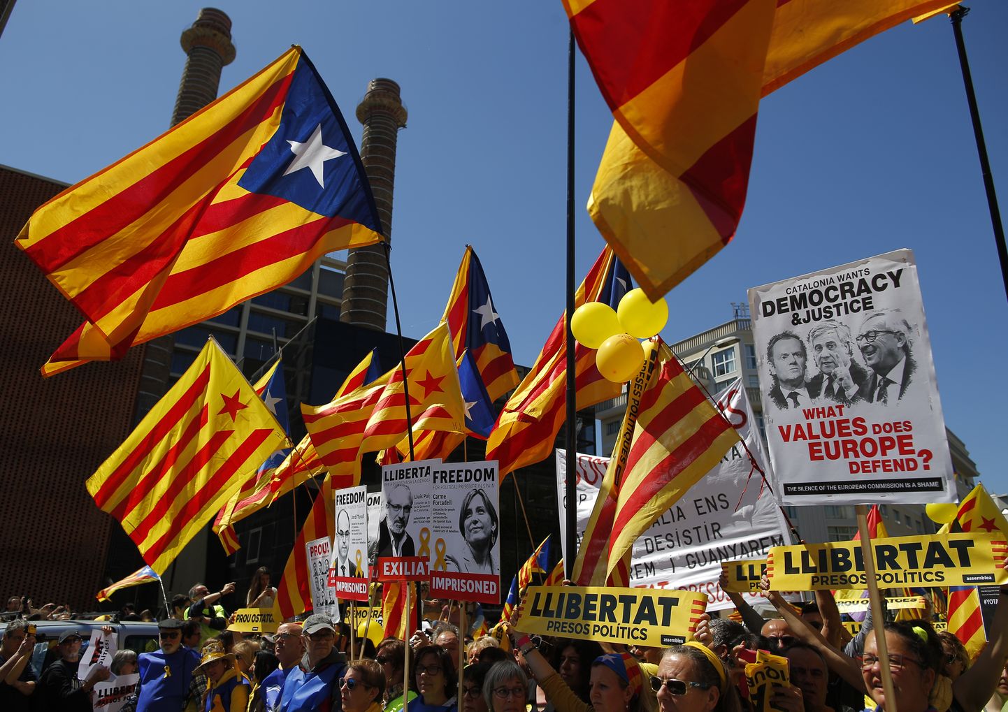 Kataloonia iseseisvust pooldavad meeleavaldajad.