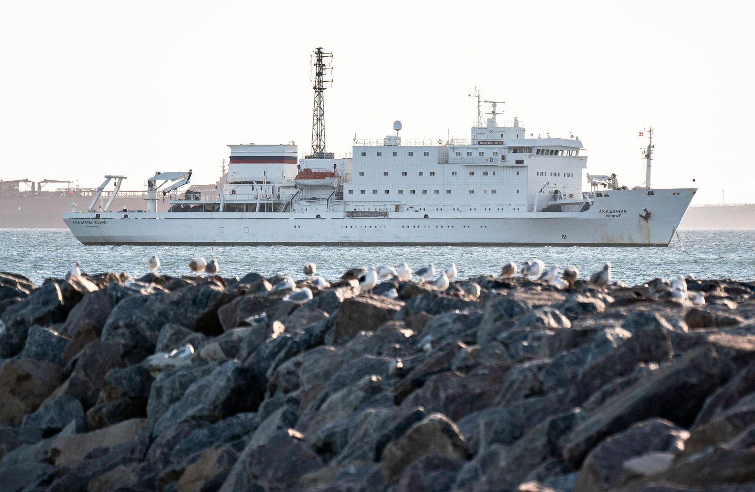 Venemaa uurimislaev Akademik Ioffe peeti Kanada firma kohtuhagi alusel kinni Skageni sadamas Taanis