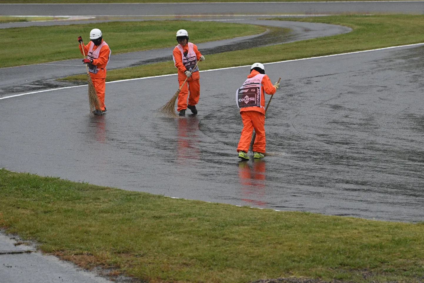 Vihmasadu lõi Jaapani GP sassi.