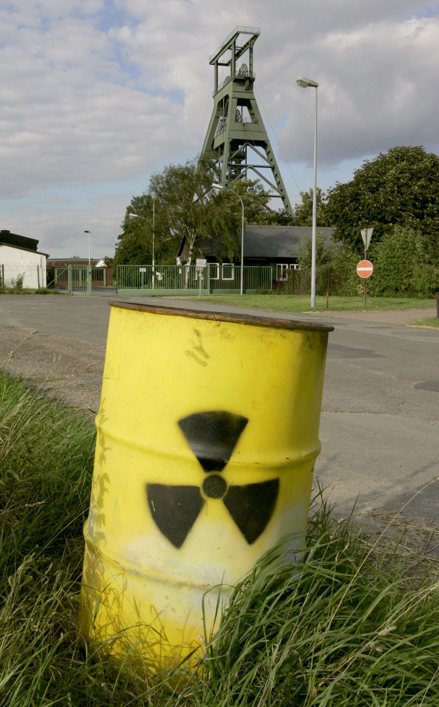 Tuumajäätmetega tünn