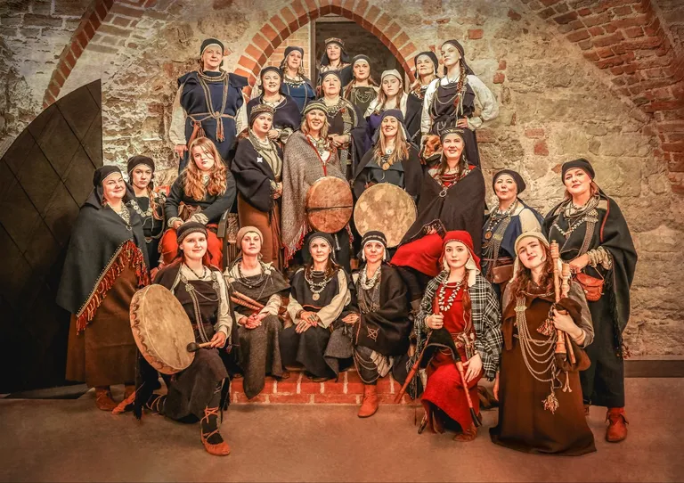 Folkloras draugu kopa "Skandinieki".