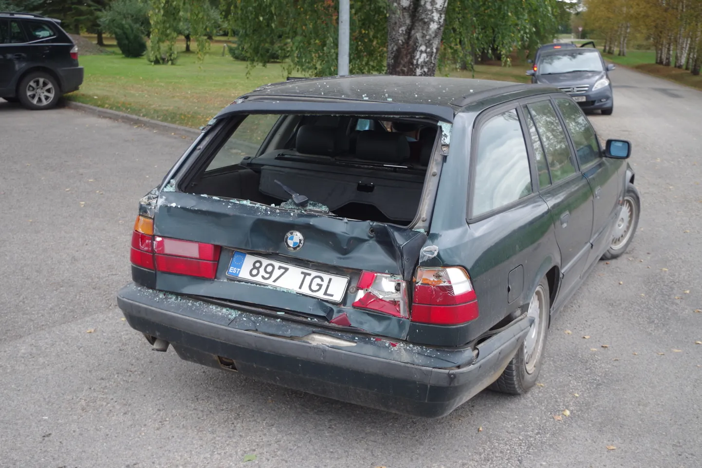 Спровоцировавший аварию BMW.