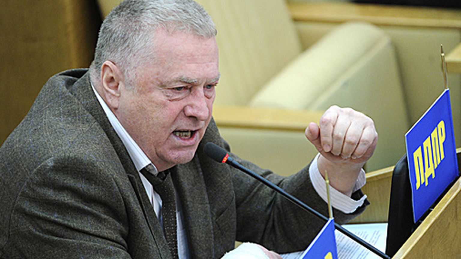 Помощник жириновского сафонов фото