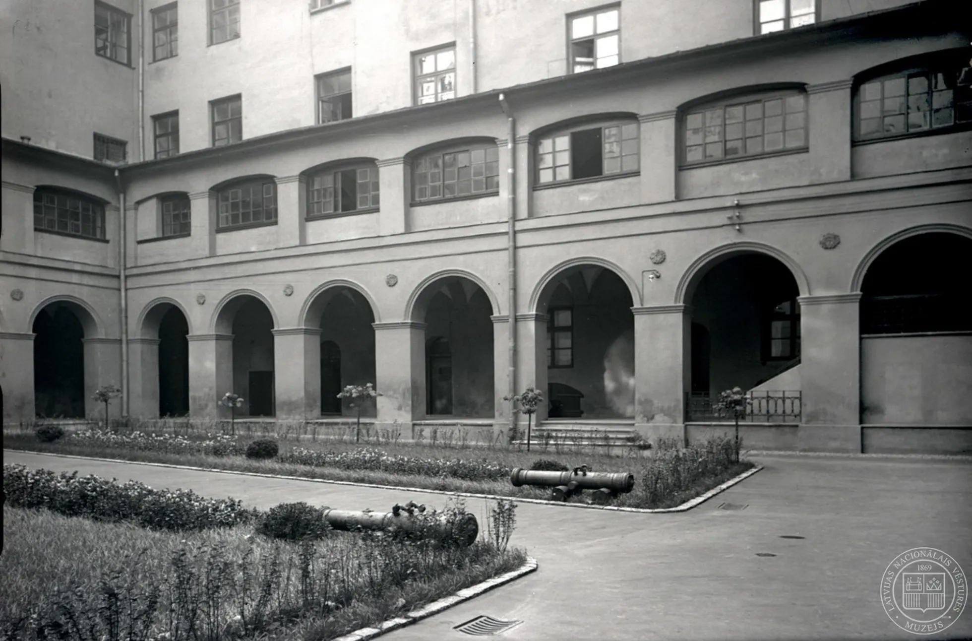 Rīgas pils konventa pagalms 1938. gadā