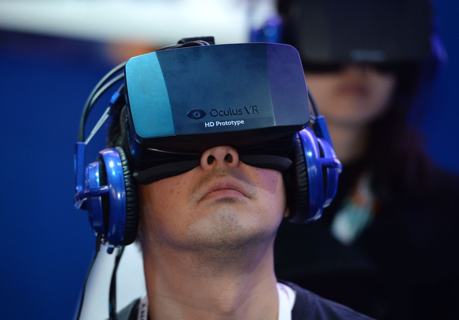 Oculus Rifti virtuaalreaalsuse prillide katsetamine.