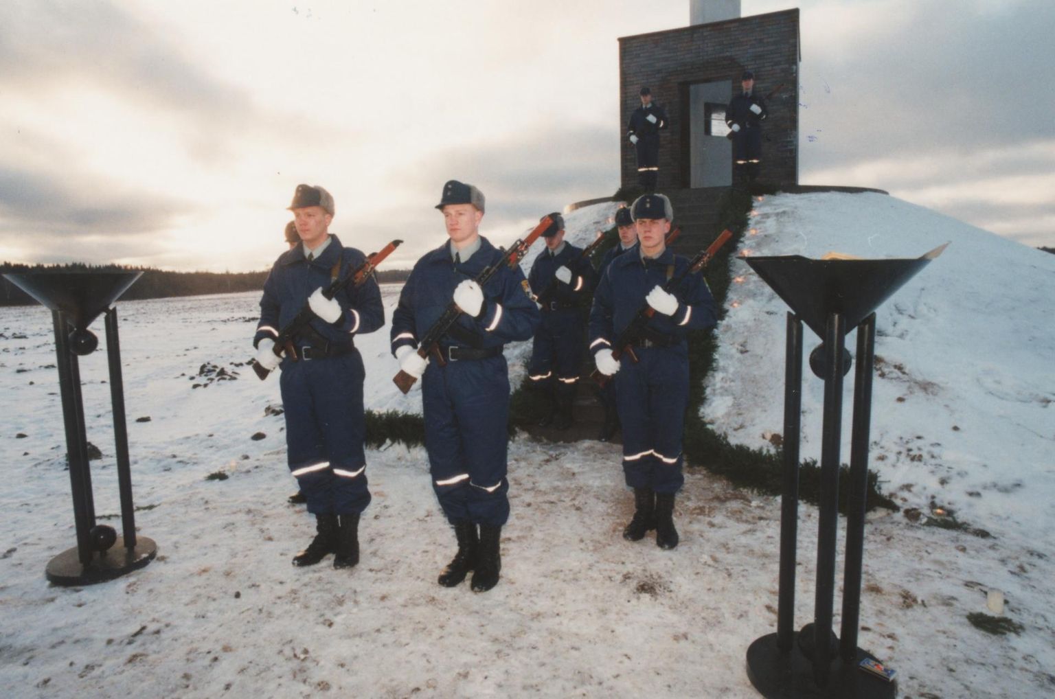 Mälestusmärk hukkunud politseinikele Mäos.