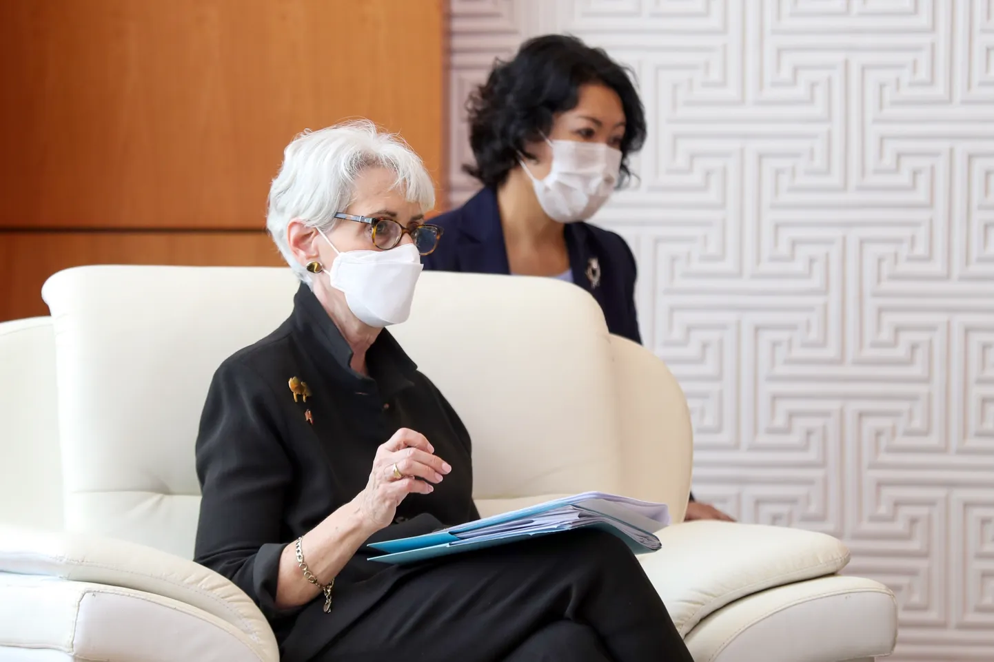 Wendy Sherman Hiinas
