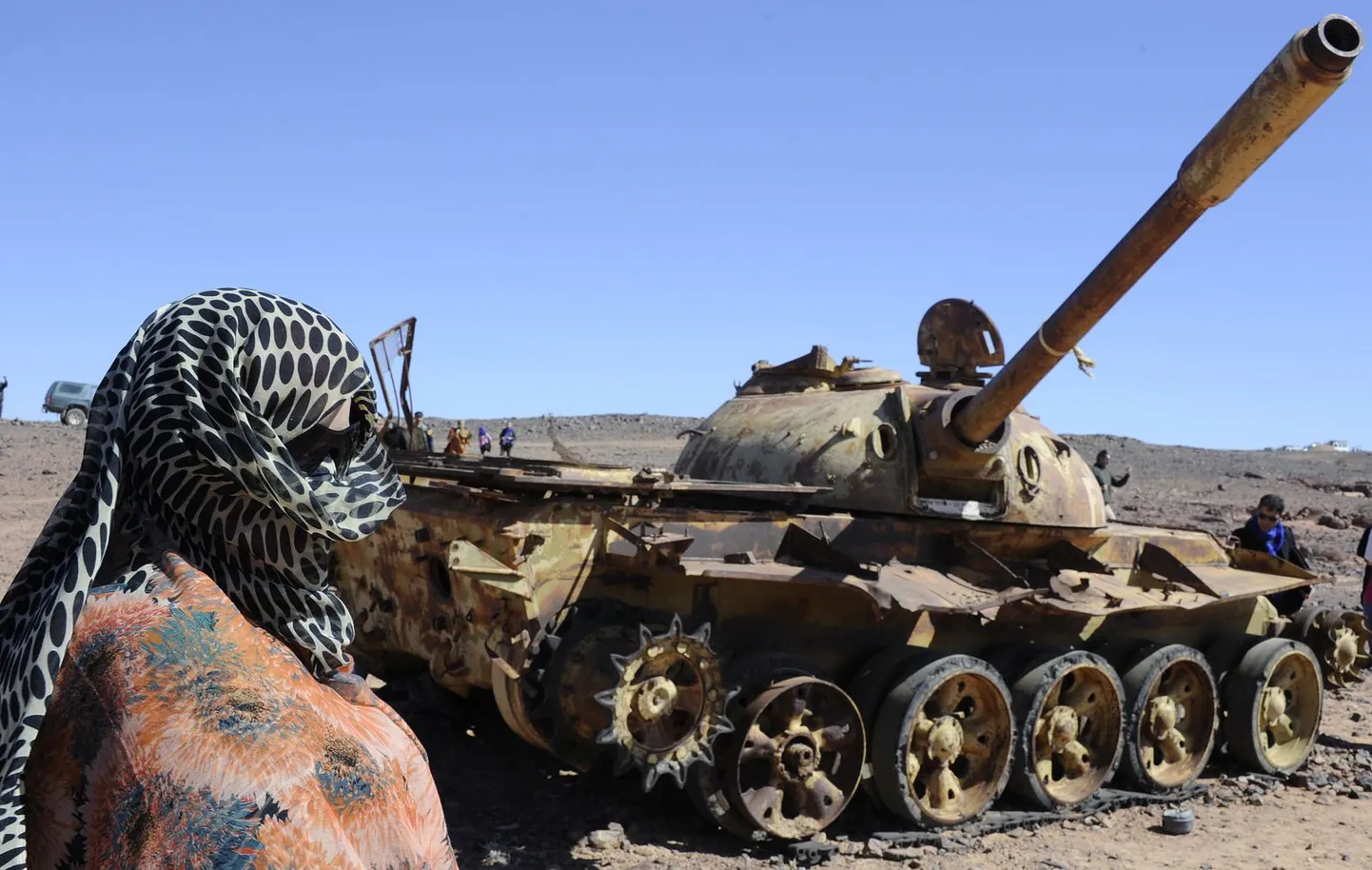 Maroko purukslastud tank Lääne-Saharas asuva Tifariti küla lähedal.