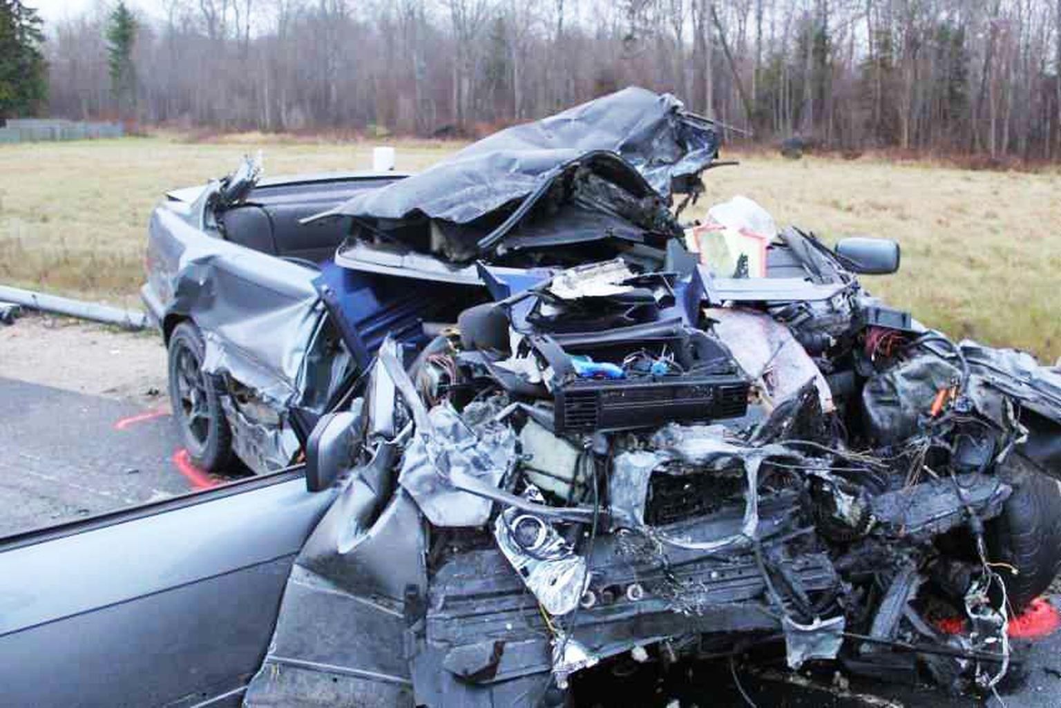 Haapsalu lähistel hukkus novembris BMW ja veoauto kokkupõrkes neli noort meest.