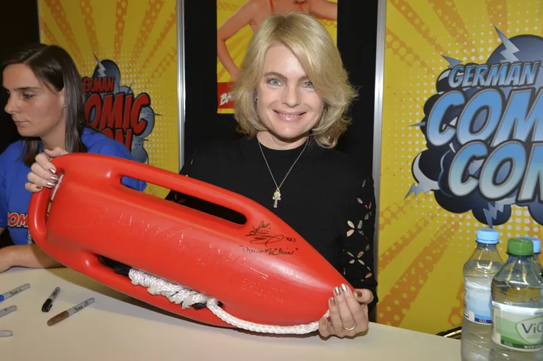 Erika Eleniak Saksamaal koomiksikonverentsil 2018. aastal.