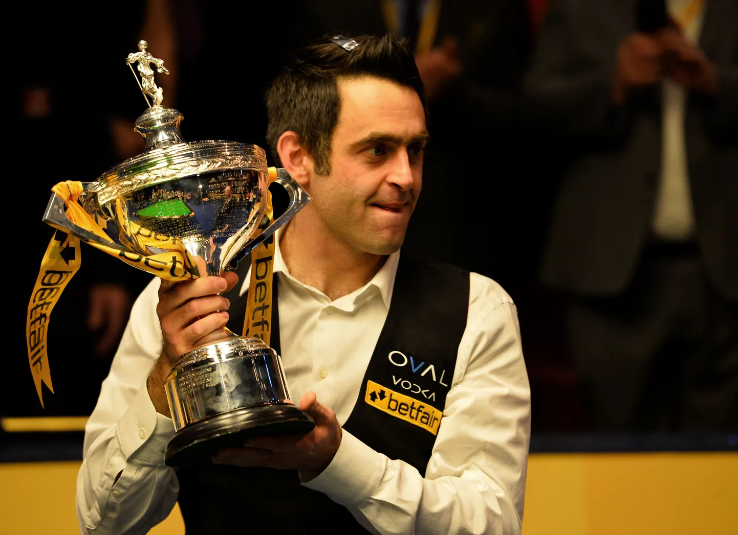 Ronnie O'Sullivan tuli viiendat korda snuukri maailmameistriks.