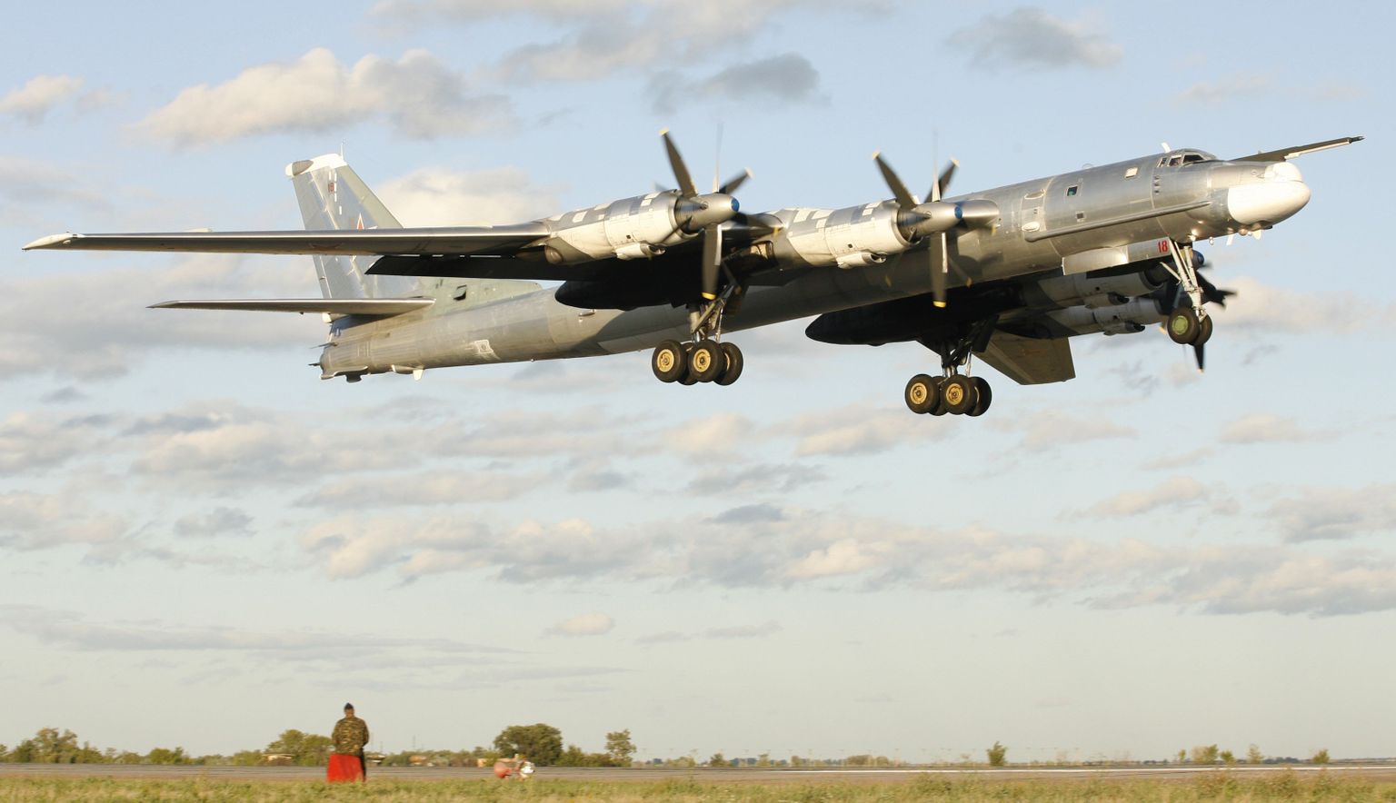 Venemaa TU-95 pommituslennuk