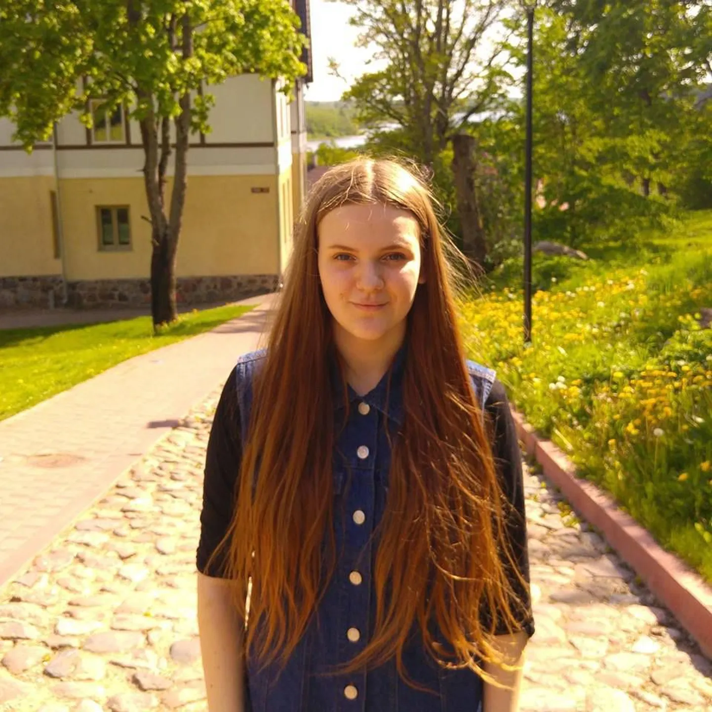 Sügisest hakkab Viljandi gümnaasiumis ja Paalalinna koolis korea keele tunde andma 16-aastane õpilane Liisa Kiis.
