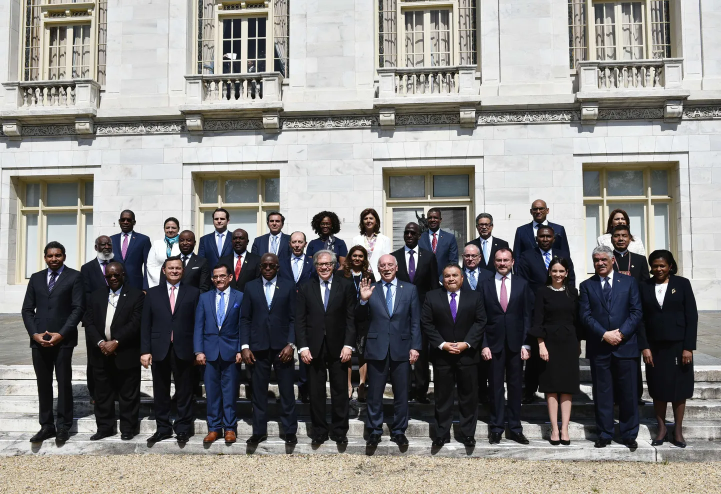 Ameerika Riikide Organisatsiooni kohtumisel olid peateemadeks kriisid Venezuelas ja Nicaraguas.