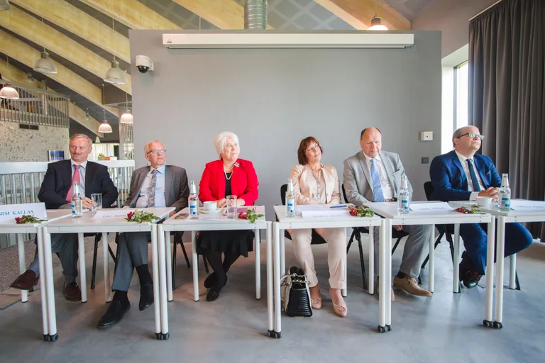 Eesti presidendiks pürgijad vasakult: Siim Kallas, Eiki Nestor, Marina Kaljurand, Mailis Reps, Mart Helme, Urmas Paet