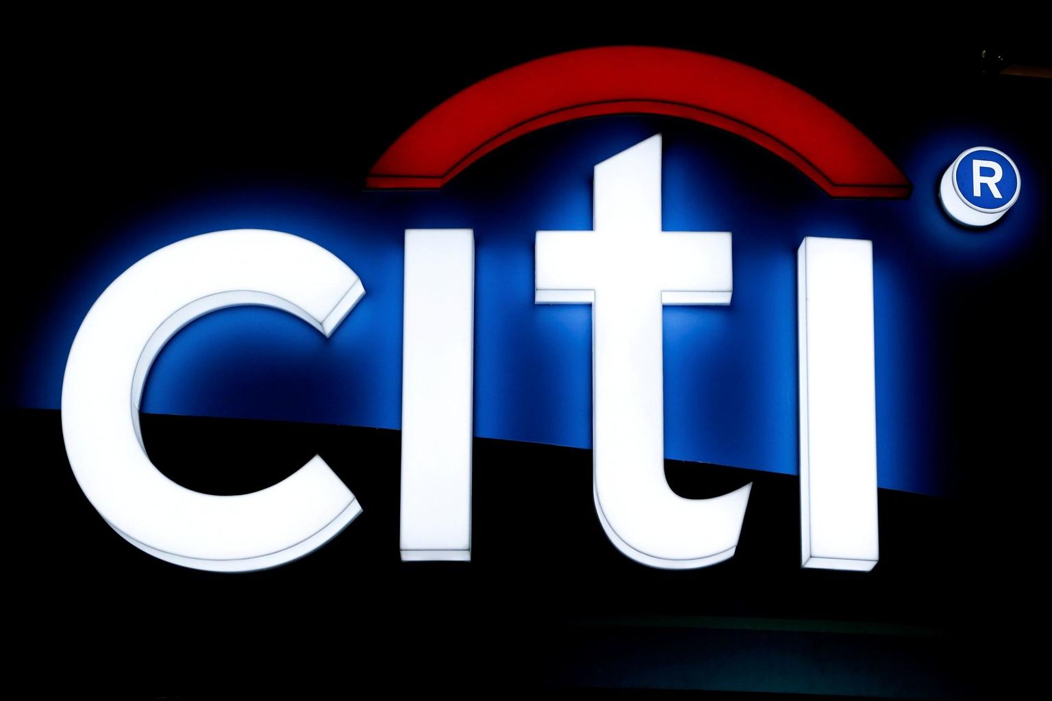 FILE PHOTO: The logo of Citibank is pictured at an exhibition hall in Bangkok, Thailand, May 12, 2016. REUTERS/Athit Perawongmetha -/File Photo FOTO: Athit Perawongmetha/reuters