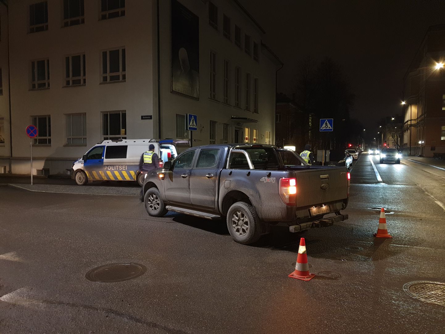 В Тарту автомобиль сбил пешехода.