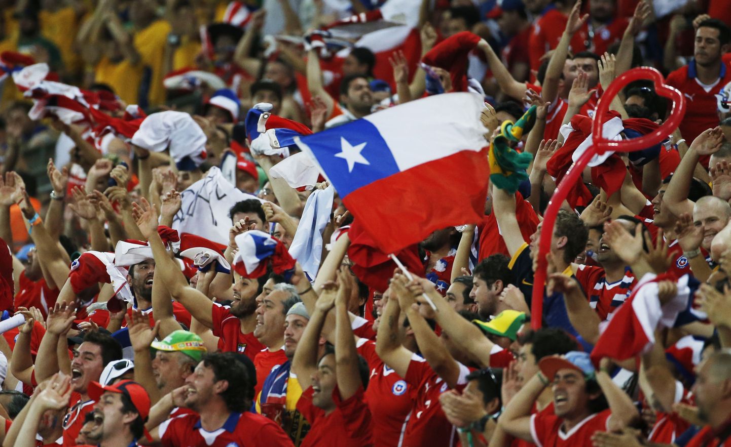 Tšiili jalgpallikoondise fännid.