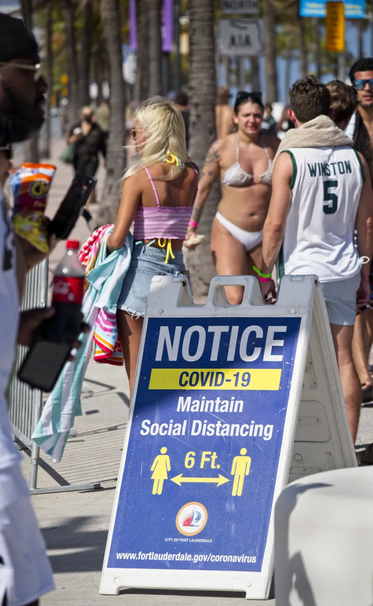 USA üliõpilastel on kevadvaheaeg, mida nad tähistavad Floridas puhkuse ja pidudega