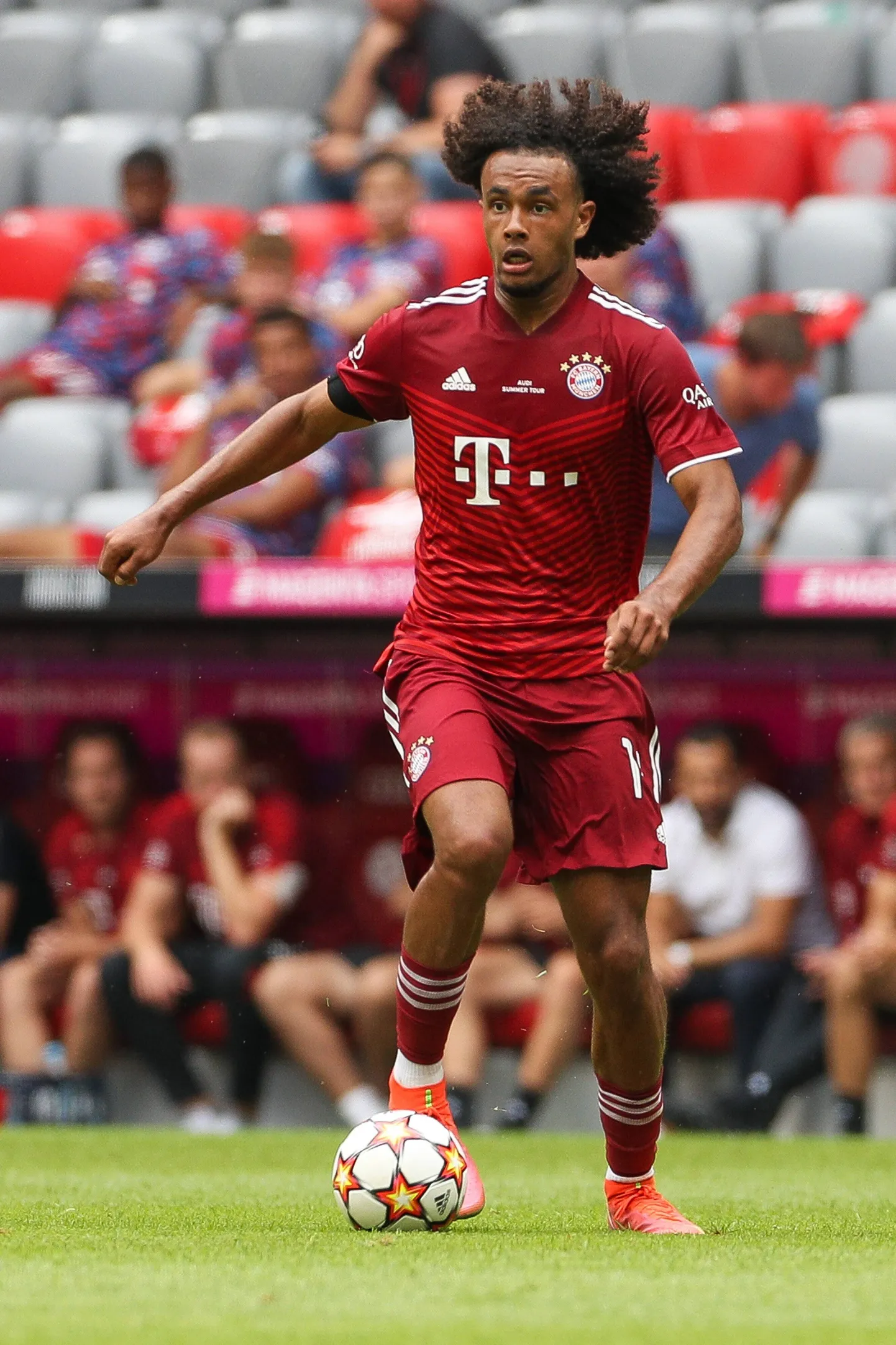 Joshua Zirkzee.