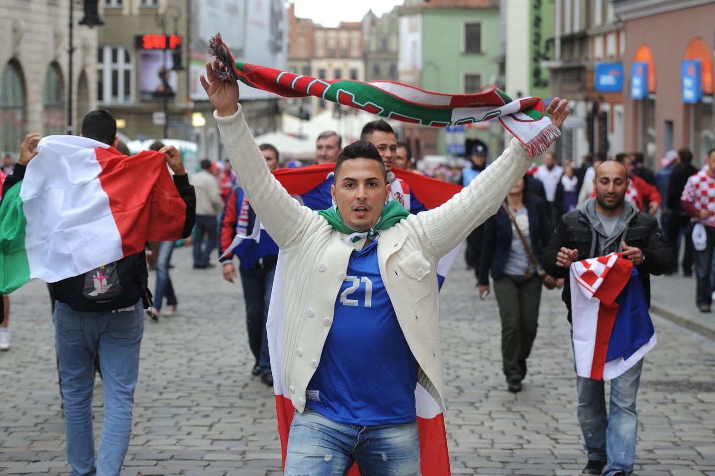 Itaalia jalgpallikoondise poolehoidjad Poznanis.