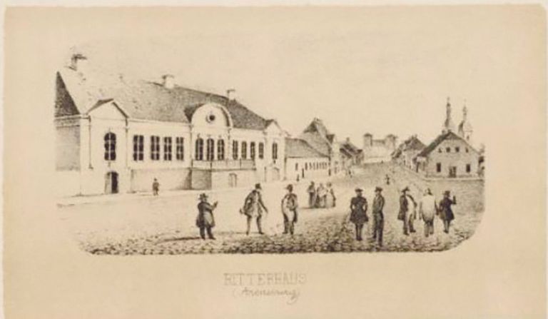 u 1850 - Baltisaksa kunstniku Sigismund Sterni litograafial 19. sajandi keskpaigast on tulevane ausambaplats täiesti tühi. Teos on detailideni paigas ja sarnane ka platsi tänapäevase väljanägemisega. Huvitav on, et just selle litograafia järgi taastati maavalitsuse hoone fassaad.