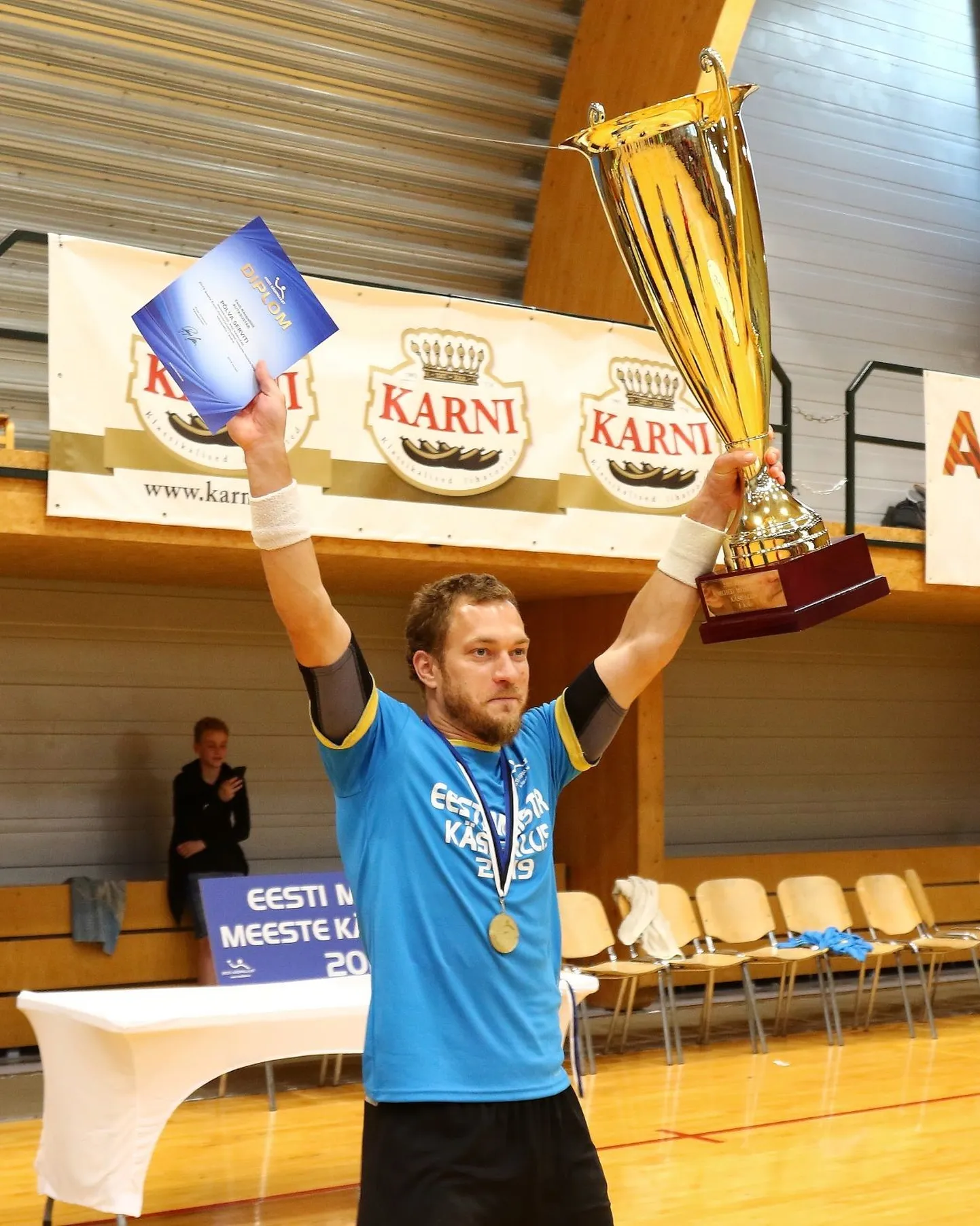Kristjan Muuga rutiin - meistrikarikas pea kohale 11. korda