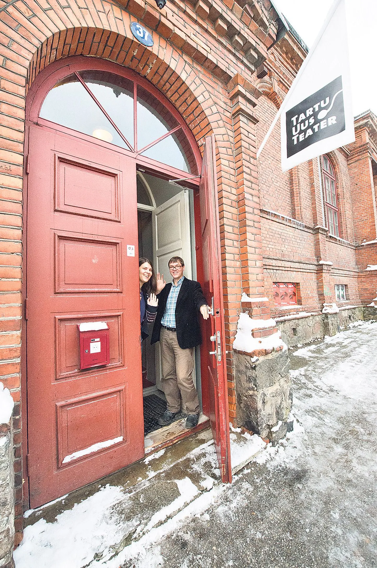 Tartu Elektriteatri meeskonna liikmed Elo Vilks ja Andres Kauts panevad tuleva aasta mais Tartu Uue Teatri majas aadressil Lai 37 ukse enda järel kinni ja lähevad oma teed.