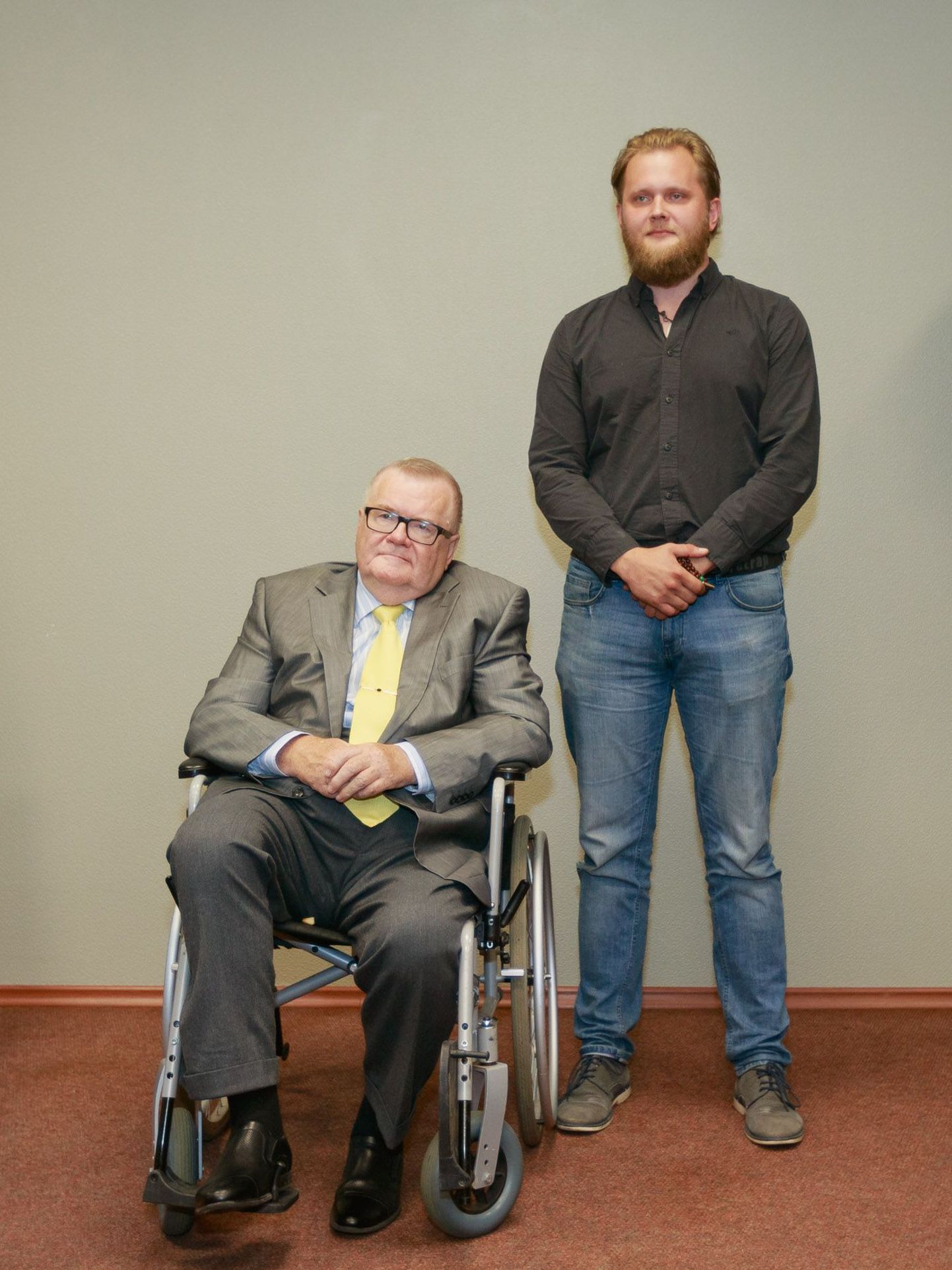 Эдгар Сависаар и Станислав Пупкевич во время встречи в Нарве 24 августа.