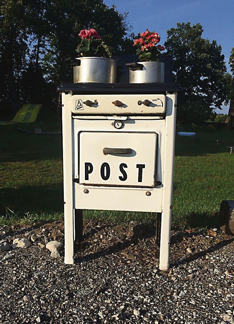Ilusaim postkast on tehtud vanast gaasipliidist.