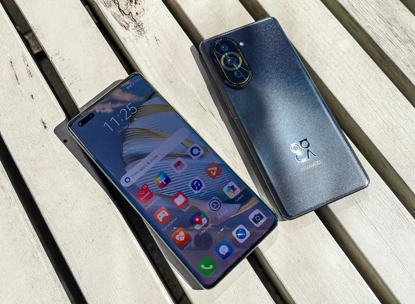 Uuel Huawei telefonil on esikaameral suurem sensor, kui taga asuval põhikaameral (60 MP vs 50 MP).