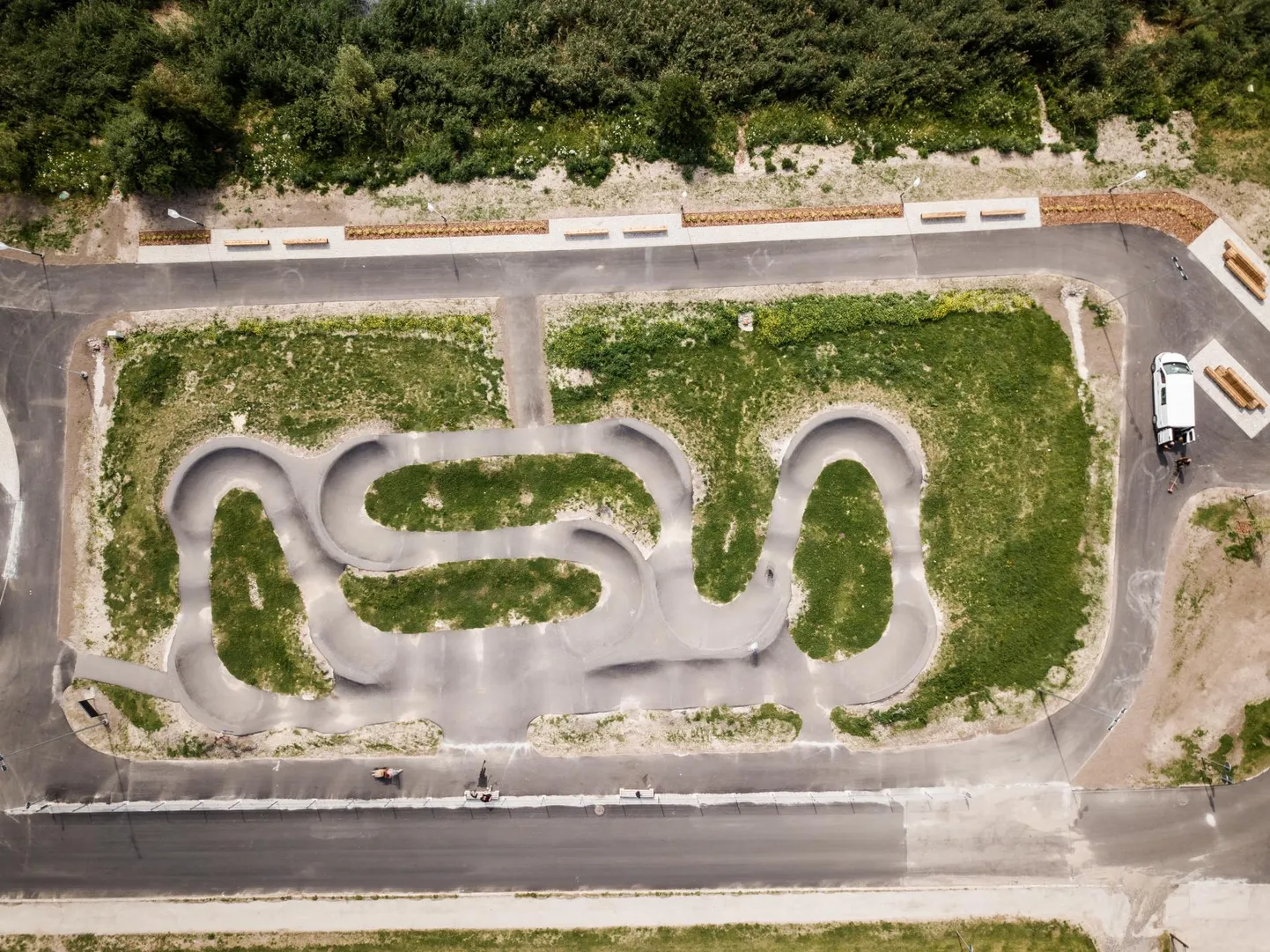 Kaasava eelarve abil on Pärnusse rajatud pumptrack, Raba 5 ekstreemspordikeskus Pärnu jõe tervisepark.
