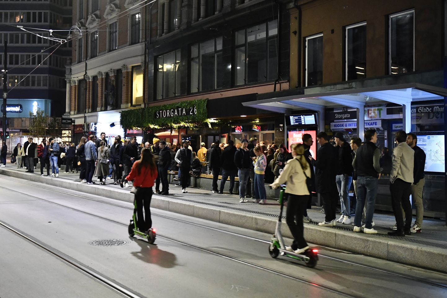 Inimesed Oslo tänavatel.